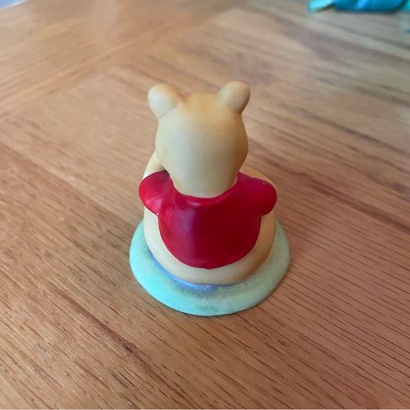 Vintage Winnie The Pooh The Disney Collection 1987 Miniature Porcelain Figurine - Picture 3 of 7